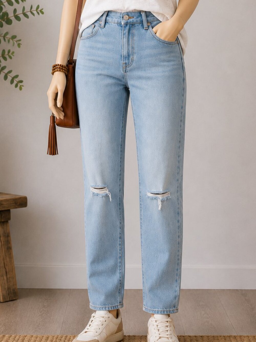 NWOT Old Navy Light Blue Distressed Jeans — Size 12